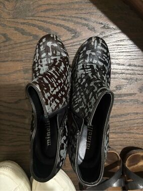 Minelli Black and Brown Textured Chelsea Booties